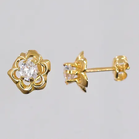Ett par örhängen, vit sten, Ø 7mm, 18K Vikt: 0,7 g