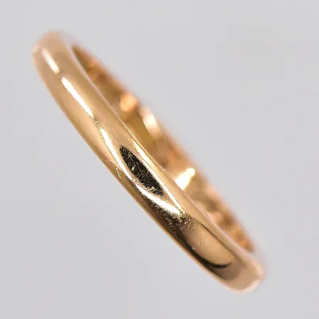 Ring, stl 16¾, graverad, 18K Vikt: 3,4 g