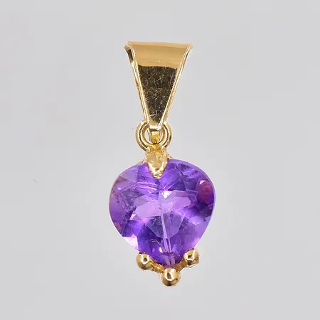 Hänge med hjärtslipad lila sten, stl 16x7mm, 18K Vikt: 0,8 g