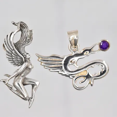 Två hängen, stl 27x31, stl 37x15mm, silver Vikt: 8,4 g