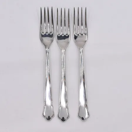 3 smörgåsgafflar, modell Chippendale, längd ca 14,5cm, 830/1000 silver Vikt: 75,6 g