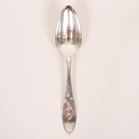 Ragusked, modell Svensk Spets, längd: 28 cm, monogramgravyr, silver. Vikt: 101,4 g