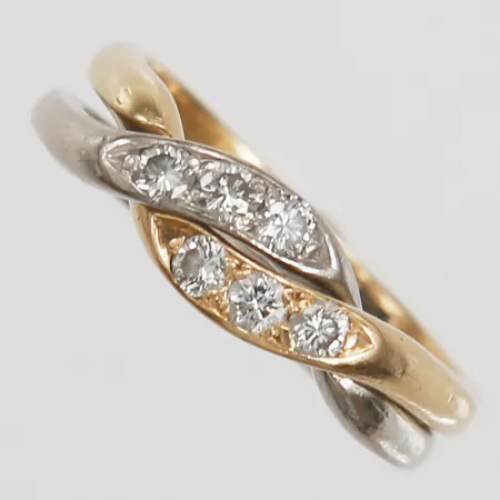 Pusselring med diamanter 6xca0,04-0,05ct, stl 17¼, bredd ca 6mm, tvådelad, 18K Vikt: 5,9 g