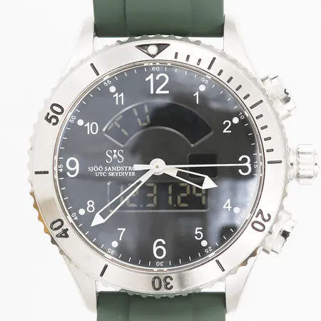 Herrur Sjöö Sandström UTC Skydiver, stål, quartz, serie-nr:3710, Ø44mm, grönt gummiarmband, stålarmband medföljer defekt går ej att stänga, originalask, ytterkartong, cert från stjärnurmakarna Juli -2021.