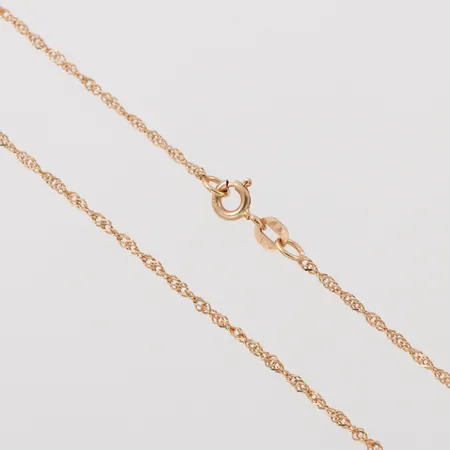 Collier, längd ca 43 cm, bredd 0.9 mm, 18k. Vikt: 2 g