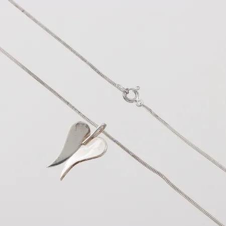 Efva Attling - Angels, silver 925/1000, tillhörande länk längd 43 cm, hänge 17x27 mm, originalask. Vikt: 6,5 g