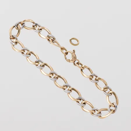Armband röd och vitguld, längd ca 18.5 cm, bredd ca 5.6-7.2 mm, 18k. Vikt: 4,3 g