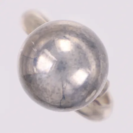 Ring med kula, Ø13,9mm, reglerbar storlek, 925/1000 silver Vikt: 8,7 g
