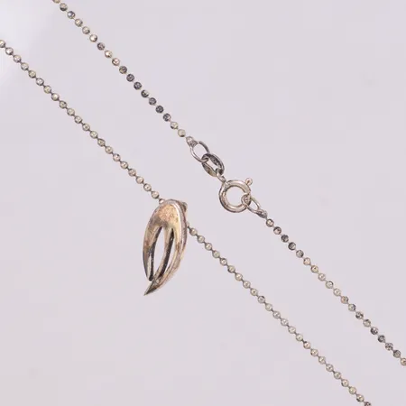 Collier, kullänk, längd 42cm med hänge Efva Attling, längd 20mm, 925/1000 silver Vikt: 4,1 g