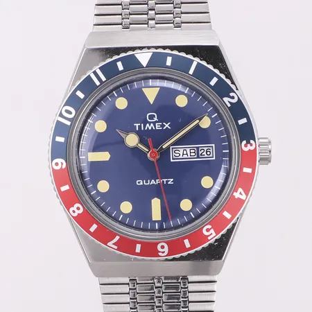 Herrur, Timex Q Diver Style Reissue 1979 Silver/Blue Dial, Ø38mm, ref nr TW2T80700, quartz, dag, datum, platglas, stållänk, originalask, nyskick, tag, box