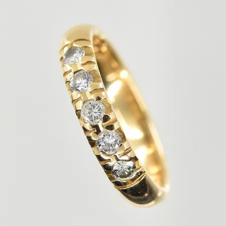 Ring med diamant 0,35ctv, stl 17¼, bredd 4 mm, 18K. Vikt: 4,6 g