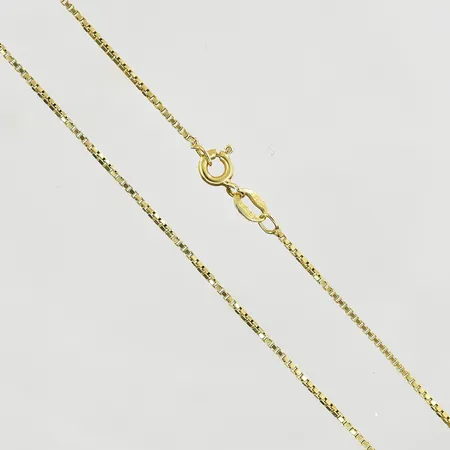 Kedja Venezia, längd 51½ cm, bredd 1 mm, 18K. Vikt: 4,2 g