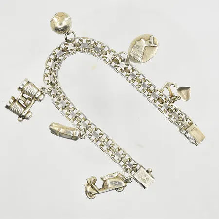 Armband X-länk med 6 berlocker, längd 19 cm, bredd 9 mm, 925/1000 silver. Vikt: 26,3 g