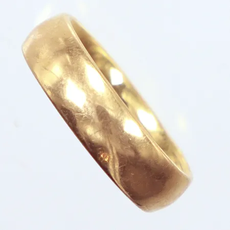 Ring, slät, Ø18½, något defekt, 21K Vikt: 2,6 g