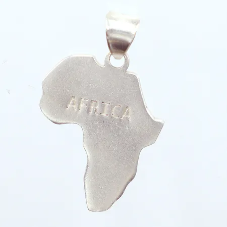 Hänge Afrika, höjd 33,1, bredd 20,1mm, silver 925/1000 Vikt: 4,2 g