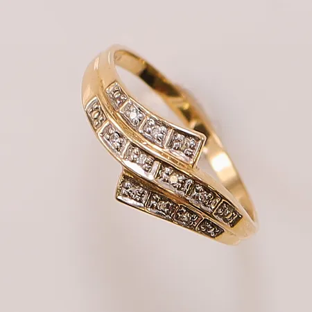 Ring, diamanter 10x ca 0,01ct, Ø18¼, bredd:9mm, 18K 2,4g.