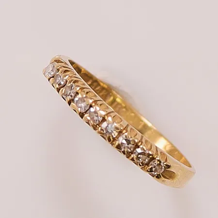 Ring, 9x diamanter 0,18ctv enligt gravyr, Ø16½, bredd:3mm, gravyr, 18K 1,6g.