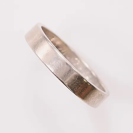 Ring, Ø19, bredd:4mm, gravyr, 18K 5,1g.