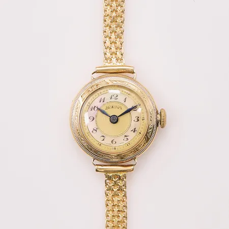 Damur Birka 14K, 22mm, boettnr:14151, manuell, länk i 18K, bruttovikt 18,8g.