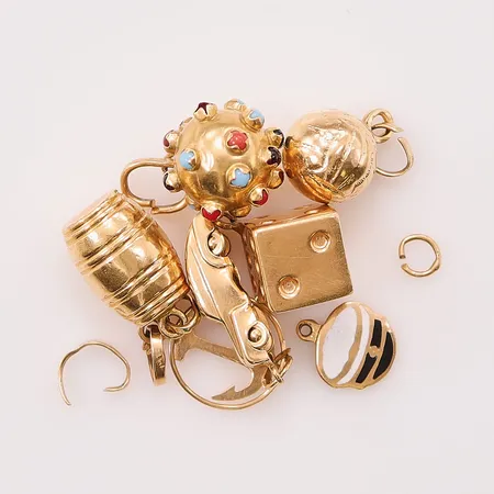 Diverse guld, defekt, 18K 8,8g.