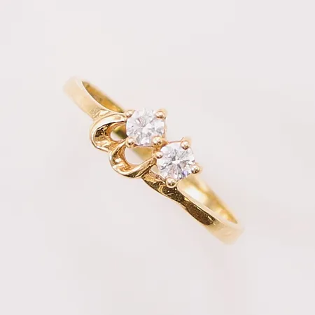 Ring, Ø17, bredd:6mm, vita stenar, 18K 1,7g.
