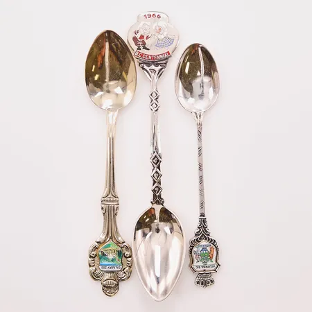 3 Souvenirskedar, nysilver.