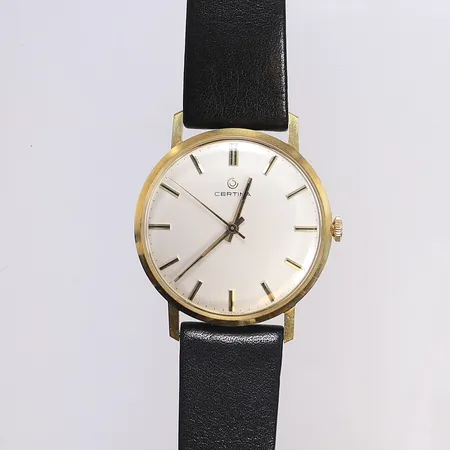 Herrur Certina, Ø34mm, manuell, boettnr 171, cal 25-66, boett 18K, tjänstegravyr på bakboett, läderband, spänne i dubblé, Bruttovikt: