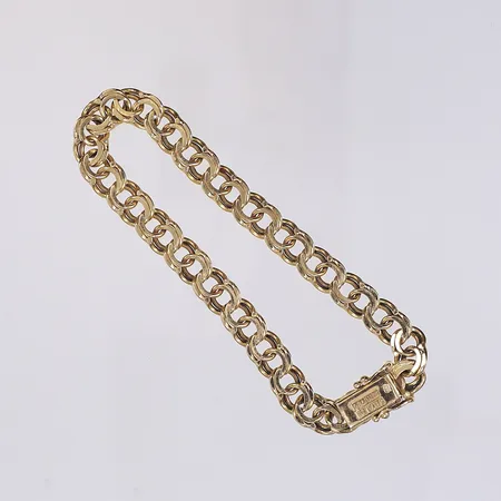 Armband Bismarck, 19cm, bredd 7mm, något ojämnt lås, 18K Vikt: 18,5 g