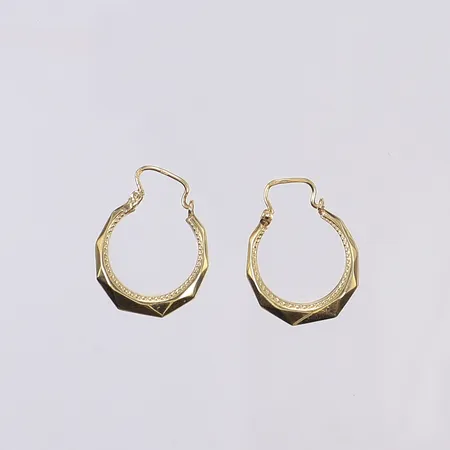 Ett par örhängen, creoler, Ø16mm, bredd 3mm, 18K Vikt: 1,3 g