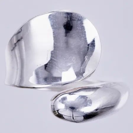 Ring, GHA, stl: 16¾, bredd ca: 2-17mm, silver 925/1000 Vikt: 3,5 g