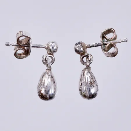 Ett par örhängen, längd c a12mm, 925/1000 silver Vikt: 1,3 g