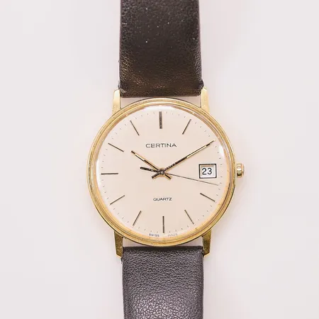 Herrur Certina 18K, 33mm, quartz, gravyr, går ej.