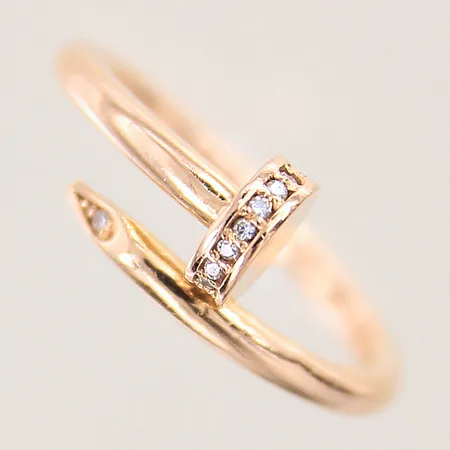 Ring med vita stenar, stl 18, bredd 2-8,5mm,  OBS! Ej märkesdesign, 18K Vikt: 5,3 g