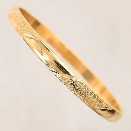 Armring, Ø57,4mm, bredd: 5,4mm, 21K  Vikt: 11,7 g