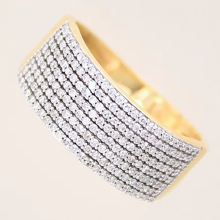 Ring med diamanter ca 184 x 0,005ct, stl 18, bredd 3-8mm, GHA, 18K  Vikt: 4,5 g