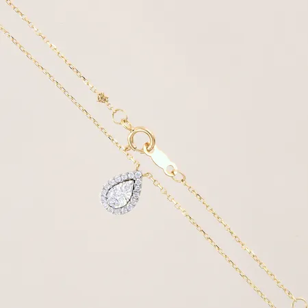 Collier Ankar med integrerat hänge med diamanter 1 x ca 0,05ct, 1 x ca 0,02ct, 18 x ca 0,005ct, ställbar längd 42/46cm, bredd 0,6mm, hängets mått: 9x6mm, infattning samt detaljer i vitguld, länk med ojämnheter, 18K  Vikt: 1,6 g