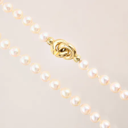 Pärlcollier med odlade sötvattenpärlor, längd 43,5cm, bredd 8mm, vissa pärlor med mindre slitage, lås i 18K, bruttovikt: 37,7g Vikt: 0 g
