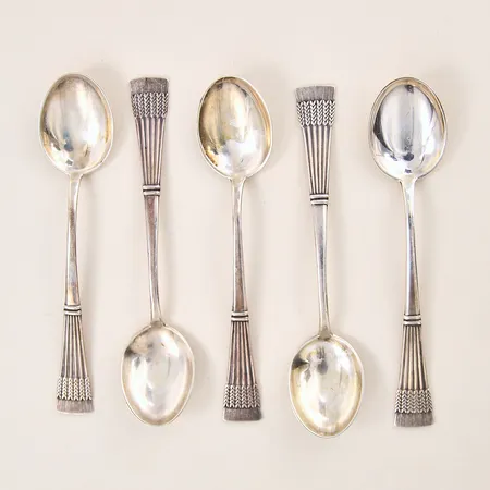 Kaffeskedar, med dekor, fem stycken, längd 11,5cm, Finland, silver 830/1000 Vikt: 66,1 g