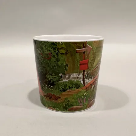 Muminmugg, The Last Dragon, Moomin Valley by Arabia, höjd 8cm, rymmer 0,3L, etikettmärkt Skickas med paket.