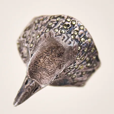 Ring, örn, med markasiter, stl 17, bredd 3-24mm, skev, silver 925/1000 Vikt: 8,7 g
