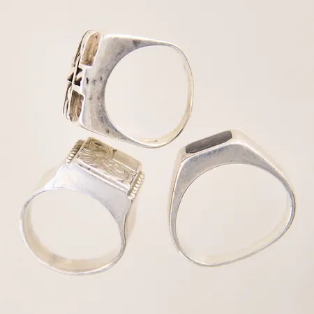 Ringar 3st, skeva, repiga, sten, silver 925/1000 Vikt: 27,4 g