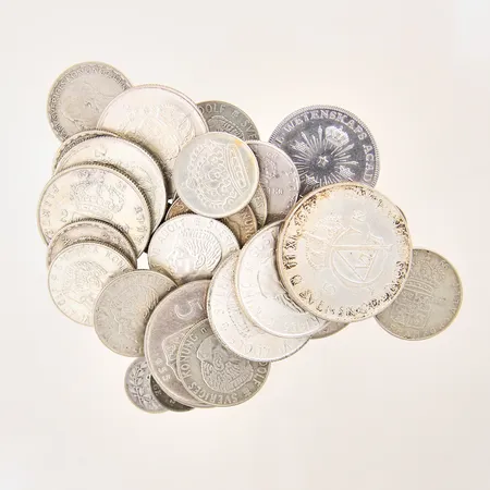 Diverse silvermynt, olika valörer, silver 400/1000 Vikt: 256,9 g