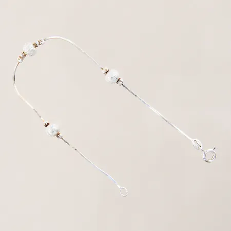 Armband med integrerade berlocker, längd 18,5cm, bredd 0,8-6mm, missfärgad vid berlockerna, GHA, silver 925/1000 Vikt: 3 g