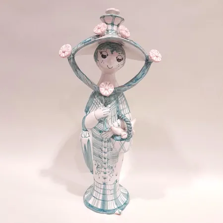 Figurin, ''Efterår'', M22, formgivare Björn Wiinblad, ur serien De fyra årstiderna, Danmark, monogramsignerad, daterad -82, höjd ca 32cm, fajans, inköpskvitto från Björn Wiinblad hus år 1982 Skickas med postpaket.