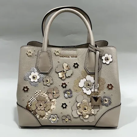 Väska Michael Kors, Mercer Small Floral Bag, mått ca 24,5x20x11,5cm, läder, avtagbart axelband, beslag i gulmetall med slitage samt mindre repor, bruksslitage, care card, dustbag