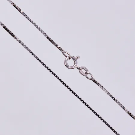 Kedja Venezia längd ca 37,5cm, bredd ca 1mm, 18K Vikt: 3,8 g