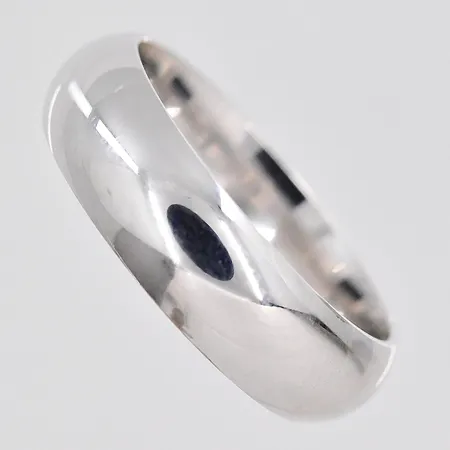 Ring vitguld, stl 18¾, bredd 6mm, GBA guldbolaget, 18K Vikt: 9,6 g