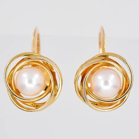 Ett par örhängen, Ø 10,2mm, skruvmodell, 18K Vikt: 3,7 g