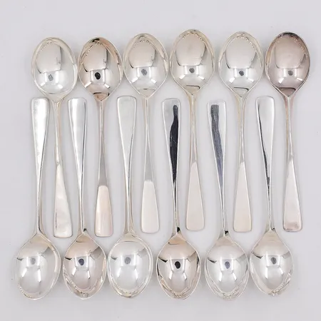 12 Kaffeskedar, modell Sten Sture, längd 11,3cm, bruksskick, silver 830/1000, schatull medföljer Vikt: 174,7 g