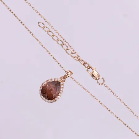 Collier med brun och vita stenar, ca 42-46cm, bredd 1mm, hängets mått 18,5x10,5mm inkl ögla, GHA. 925/1000 silver Vikt: 3,5 g